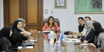 الدكتورة منال عوض تبحث خطة تنفيذ أعمال صيانة كوبرى دمياط المعدنى