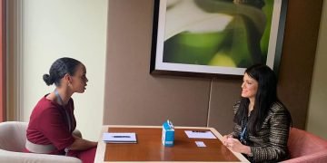 “المشاط” تبحث مع مؤسسة التنمية الجديدة تعزيز تبادل الخبرات والتعاون الفني في مجالات التعاون بين بلدان الجنوب والمدن المستدامة والنمو الأخضر