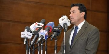 وزير الرياضة يعلن استضافة مصر لكأس العالم للأندية لكرة السلة والتعاون مع الرابطة الوطنية لكرة السلة NBA لنشر اللعبة بين النشء