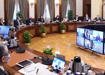 رئيس الوزراء يؤكد حرص مصر على تفعيل العلاقات مع الأشقاء الأفارقة بما يخدم أهداف السلم والتنمية