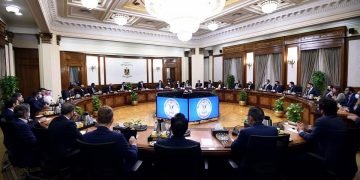 مدبولي: الحكومة تعكف على بلورة استراتيجية تحدد دور الحكومة والقطاع الخاص خلال المرحلة المقبلة وسيتم نشرها إعمالا لمبدأ الشفافية