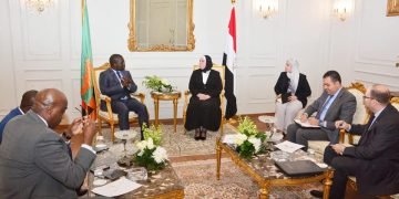 وزيرة التجارة والصناعة تبحث مع نظيرها الزامبي سبل تعزيز التعاون الاقتصادي المشترك بين البلدين خلال المرحلة المقبلة