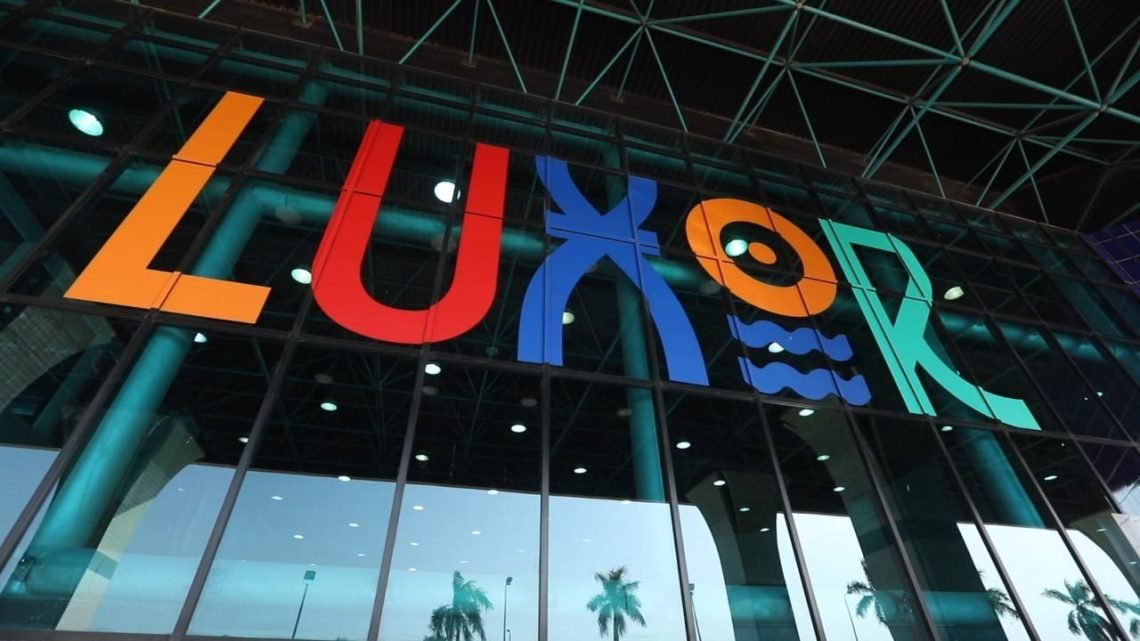 وزير الطيران المدنى : مطار الأقصر أنهى كافة الإستعدادات لاستقبال ضيوف حفل طريق الكباش