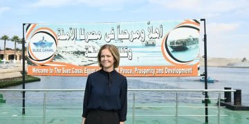 الفريق أسامة ربيع يلتقي سفيرة النرويج لتفعيل سبل التعاون المشترك