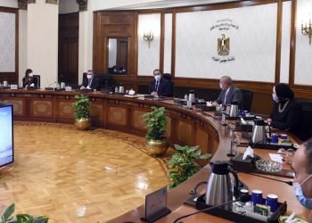 رئيس الوزراء يلتقي ممثلي شركة “بي اس اتش” للأجهزة المنزلية إحدى شركات “بوش الألمانية”