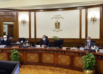 عبدالغفار: لم يٌثبت إصابة أي حالة بـ “أوميكرون” حتي الآن في مصر .. ونتخذ الإجراءات الوقائية السريعة