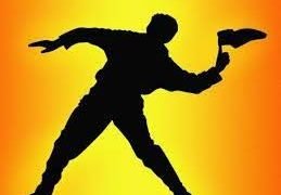 بالجزمة هكذا تعامل ولي أمر .. مع مدرس أبتدائي