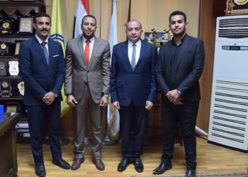 رئيس جامعة بني سويف يستقبل رئيس اتحاد الطلاب ونائبه…. ويوجه بتنظيم دورات تدريبية متخصصة للاتحاد الجديد