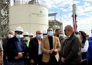 مدبولي: تكليف واضح من الرئيس بسرعة الانتهاء من المشروعات التي تخدم أهالينا في الصعيد