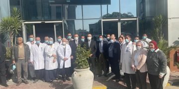 وزير الطيران يتفقد مستشفي مصر للطيران ويفتتح أعمال تطوير  معامل التحاليل المركزية