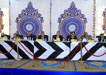 محافظ سوهاج يشهد انهاء خصومة ثأرية ظلت أكثر من 20 عاما بالبلينا