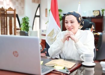 د.ياسمين فؤاد تعلن دعمها الكامل لكافة الأنشطة والمشروعات الطلابية الداعمة لحماية البيئة من أجل حياة أفضل