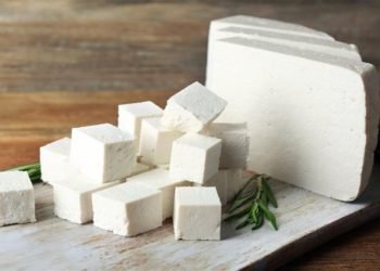 إنتاج الجبن من طلاء الحوائط  وبودرة السيراميك