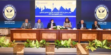 “الهجرة” و”الرقابة المالية” يعلنان بدء تطبيق أول تأمين للمصريين العاملين والمقيمين بالخارج أول يناير المقبل