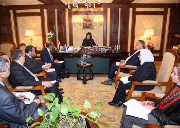 السفيرة نبيلة مكرم: حريصون على تنفيذ التوجيهات الرئاسية بدعم استراتيجية الدولة في توطين الصناعة وجهود بناء الإنسان في الجمهورية الجديدة