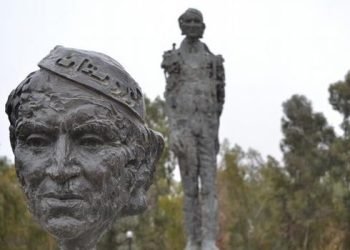 فى دوحة الشعر ” الجواهرى متنبى العصر الحديث نهر العراق الثالث وشاعر العرب الأكبر