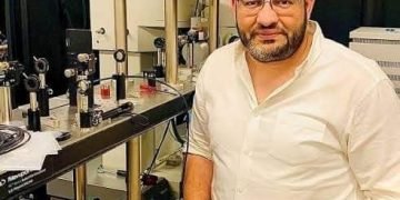 زويل الفيوم …احتفاء عالمي بعالم مصري