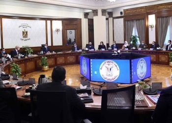 مدبولي يؤكد أهمية المتابعة الدقيقة للمشروعات لتذليل العقبات ودفع وتيرة العمل لسرعة توفير حياة كريمة لأهالينا