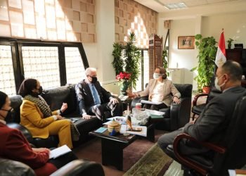 وزيرة البيئة تستعرض المحاور الرئيسية لاستعدادات مدينة شرم الشيخ لcop27