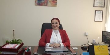 حاضنة أعمال اقتصاد وعلوم سياسية تدعو الشباب للاشتراك في دورة الاحتضان الـ 8