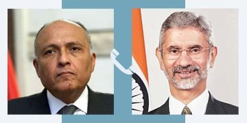 وزير الخارجية يتلقى اتصالاً هاتفياً من نظيره الهندي