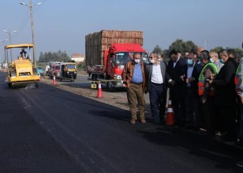 وزير النقل في جولة تفقدية لمتابعة معدلات تنفيذ عدد من مشروعات الطرق والكباري بمحافظات الدقهلية ودمياط وبورسعيد