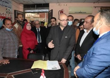 محافظ بني سويف يتفقد سير منظومة  العمل بالمركز التكنولوجي  بالوحدة المحلية لمركز ومدينة الفشن