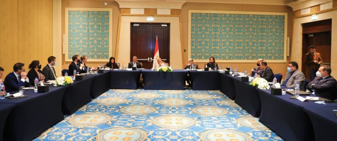 وزيرة البيئة: لدينا قصص نجاح مصرية في مشروعات المناخ … والمتطلبات الإقليمية على مائدة مؤتمر المناخ القادم