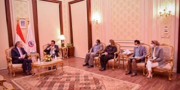 وزير التعليم العالي والقائم بعمل وزير الصحة يستقبل “السفير البولندي” لدى مصر لبحث أوجه التعاون بين البلدين في القطاع الصحي