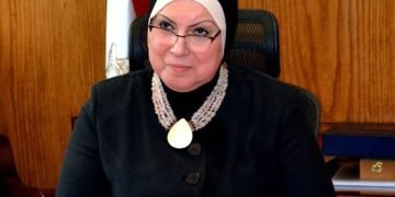 نيفين جامع : حريصون على تعظيم الاستفادة من القيمة الاقتصادية الكبيرة لقناة السويس فى تعزيز مكانة مصر كمركز تجارى ولوجيستى عالمى