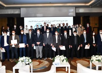 وزير الشباب والرياضة يشهد احتفالية تخريج الدفعة الأولى من البرنامج التدريبي لريادة الأعمال