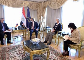 وزير الاتصالات يستقبل سفير أرمينيا فى القاهرة لبحث تعزيز التعاون بين البلدين فى مجالات الاتصالات وتكنولوجيا المعلومات
