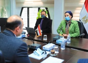 وزيرة البيئة : نثمن دور البورصة المصرية وسعيها لوضع حلول مبتكرة  لمواجهة التغيرات المناخ