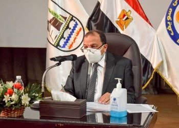 رئيس جامعة بنى سويف: 1000جنية مكافأة للعاملين بمناسبة انتهاء الفصل الدراسي الأول