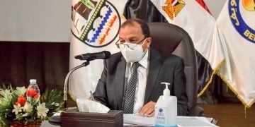 رئيس جامعة بنى سويف: 1000جنية مكافأة للعاملين بمناسبة انتهاء الفصل الدراسي الأول