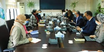 البيئة والسياحة والآثار يعقدان اجتماعاً موسعاً لمناقشة سبل التعاون فى “إستراتيجية السياحة المستدامة”