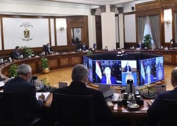 “الحكومة” تستعد لتشغيل الأتوبيسات الكهربائية فى شرم الشيخ قبل قمة تغير المناخ