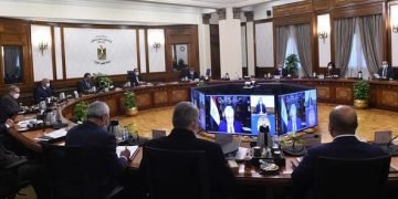 “الحكومة” تستعد لتشغيل الأتوبيسات الكهربائية فى شرم الشيخ قبل قمة تغير المناخ