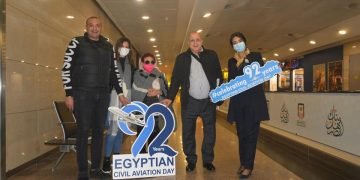 وزارة الطيران.. المطارات المصرية تحتفل بعيد الطيران المدنى المصرى ال92