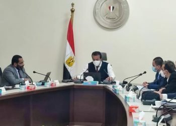 الصحة: إتاحة إمكانية تغيير مكان تلقي الجرعة التنشيطية من خلال الاتصال بالخط الساخن 105