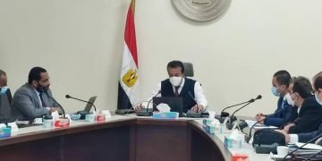 الصحة: إتاحة إمكانية تغيير مكان تلقي الجرعة التنشيطية من خلال الاتصال بالخط الساخن 105