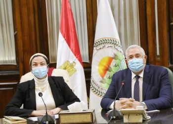 وزيرا البيئة والزراعة يعقدان اجتماعاً موسعاً لمناقشة الإستعدادات الخاصة بمؤتمر ال COP27 فى المجال الزراعى.