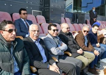 وزير الشباب والرياضة يؤازر المنتخب الوطني في التدريب قبل السفر للكاميرون