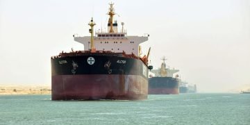 بدء تطبيق زيادة رسوم عبور السفن اعتباراً من اليوم في ظل تعافى حركة التجارة العالمية والنقل البحري