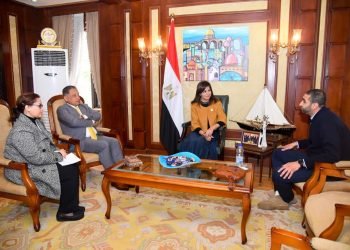 وزيرة الهجرة تلتقي إمام الجمعية المصرية بملبورن الأسترالية الحائز على جائزة التعددية الثقافية