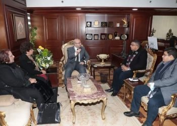 محافظ بني سويف يلتقى لجنة من وزارة الثقافة لبحث إنشاء قصور ثقافة بقرى المبادرة الرئاسية” حياة كريمة”