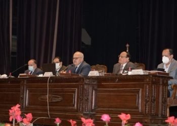 دار العلوم تفوز بجائزة نجيب محفوظ للابداع الفنى والادبى بجامعة القاهرة