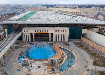 وزير النقل يتابع التجهيزات النهائية  لمحطات القطار الكهربائى الخفيف LRT ومراحل التشغيل التجريبي للمرحلة الأولى للمشروع