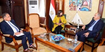 وزيرة الهجرة تستقبل رئيس اتحاد الصناعات لبحث الاستعدادات الجارية لـ “مؤتمر مصر تستطيع بالصناعة”