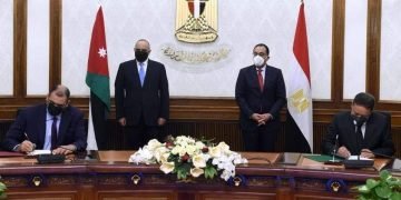 رئيس الأعلى للإعلام ووزير الدولة لشئون مجلس الوزراء الأردني يوقعان بروتوكول تعاون في مجال الإعلام